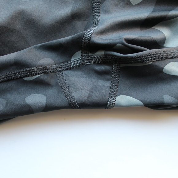 Athleta Camo Contender 7/8 Training Tight Black Grey Size XXS - Picture 8 of 11